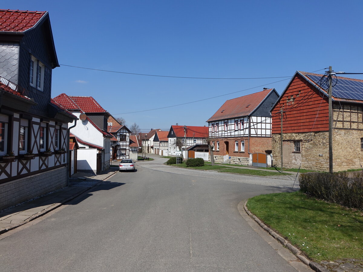 Rockensura, Fachwerkhuser an der Dorfstrae (07.04.2023)