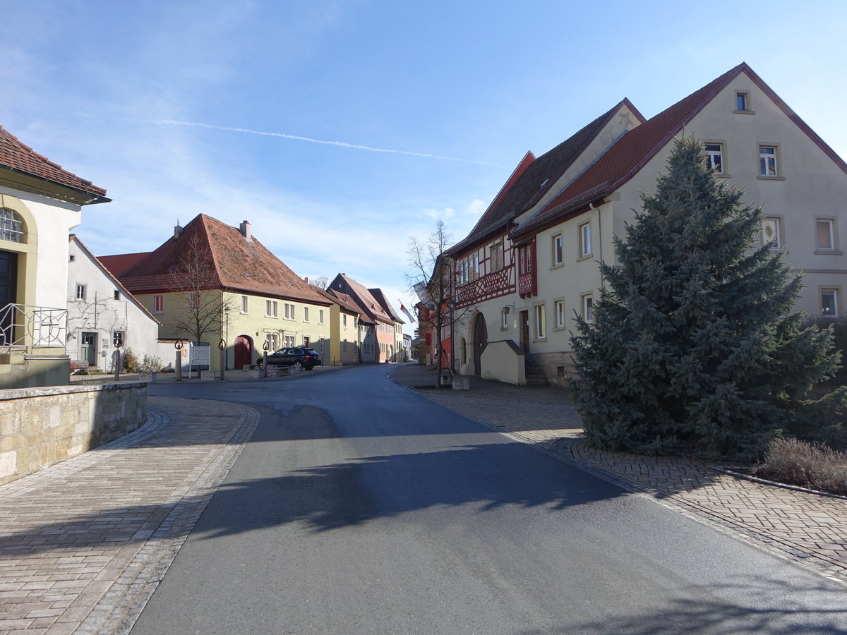 Rdelsee, historische Gebude am Kirchenplatz, Fachwerkhaus von 1596 (11.03.2018)