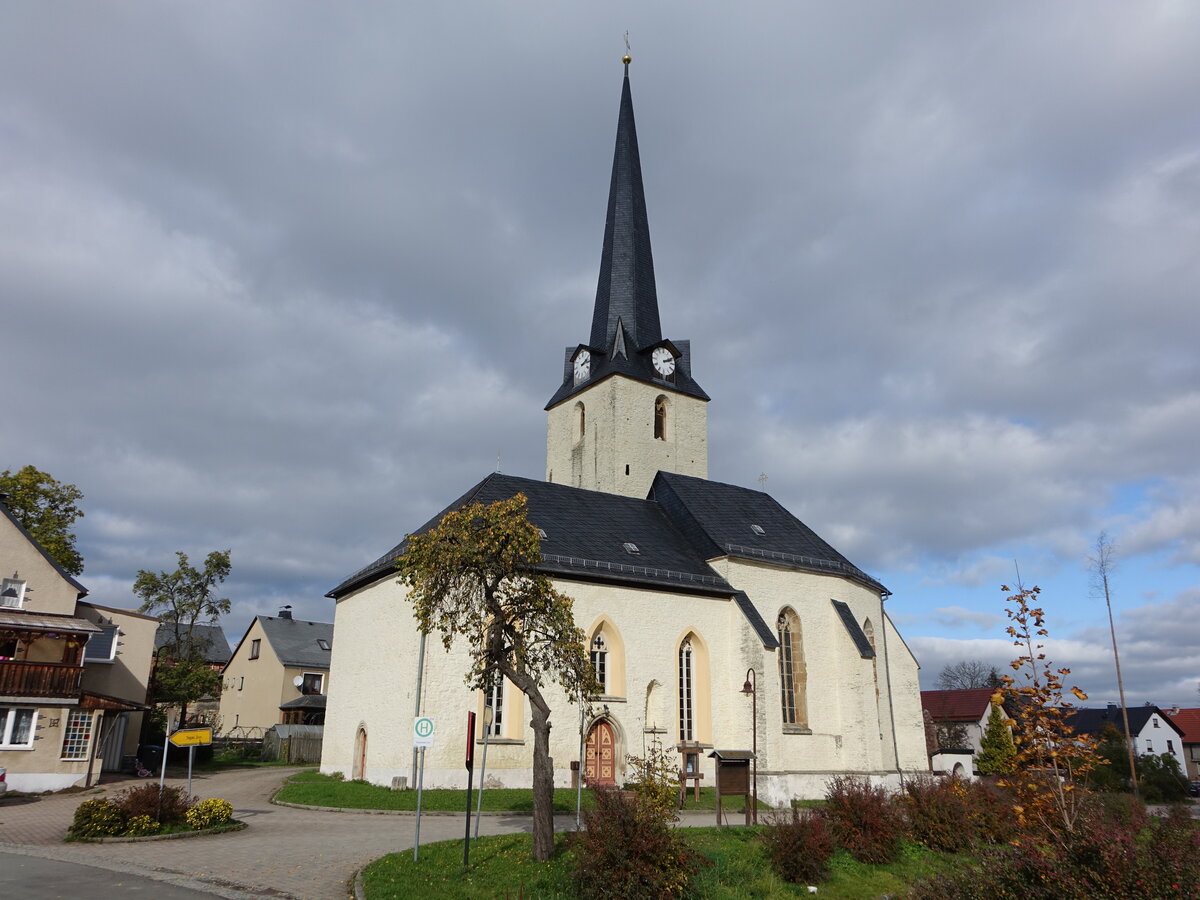 Rödersdorf, evangelische St. Jodocus Kirche, spätgotische Saalkirche, erbaut bis 1480 (19.10.2022)
