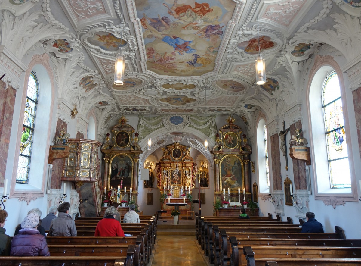 Rhrmoos, Innenraum der Pfarrkirche St. Johannes der Tufer (19.04.2015)