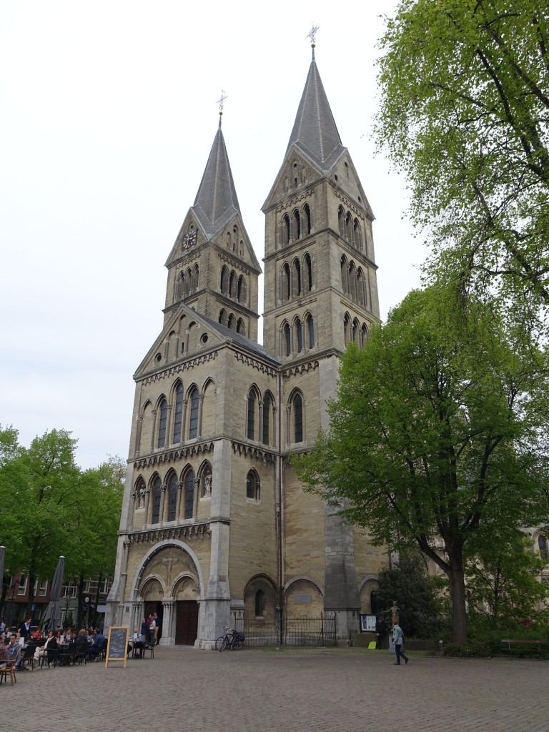 Roermond, Mnsterkirche Liebfrauen, erbaut von 1220 bis 1244 (02.05.2015)