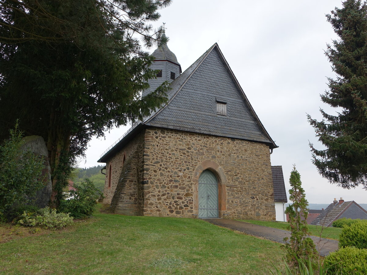 Rollshausen, evangelische Kirche, erbaut im 16. Jahrhundert (30.04.2022)