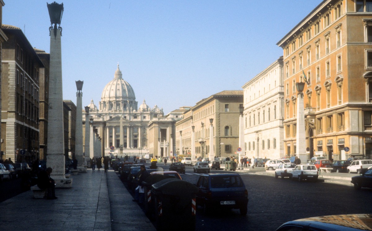 Roma / Rom Via della Conciliazione im Februar 1993. - Im Hintergrund die Basilica San Pietro / der Petersdom. 