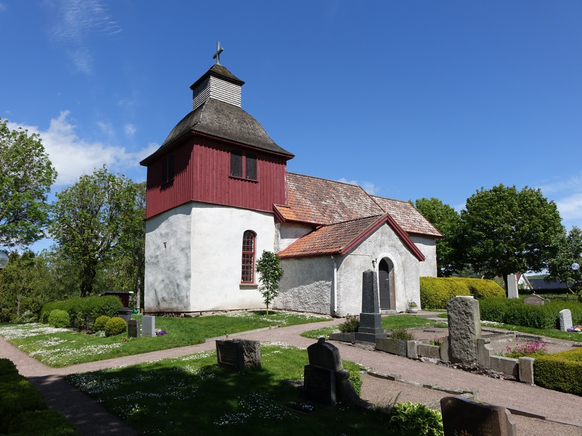Romanische Kirche in Luttra, erbaut ab 1100 (14.06.2015)