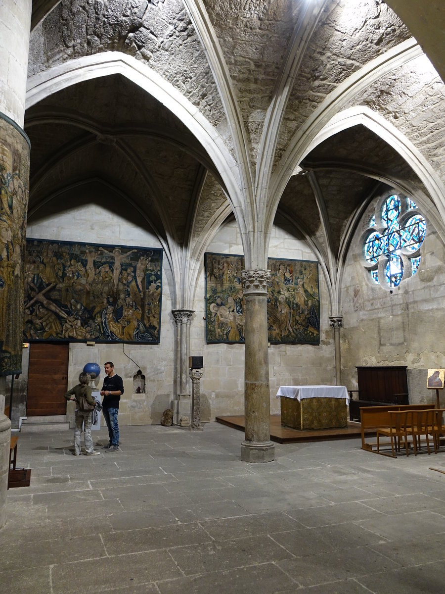 Romans-sur-Isere, Gewlbe der Opferkapelle mit Wandbespannungen eines flmischen Meisters aus dem 15. Jahrhundert (18.09.2016)