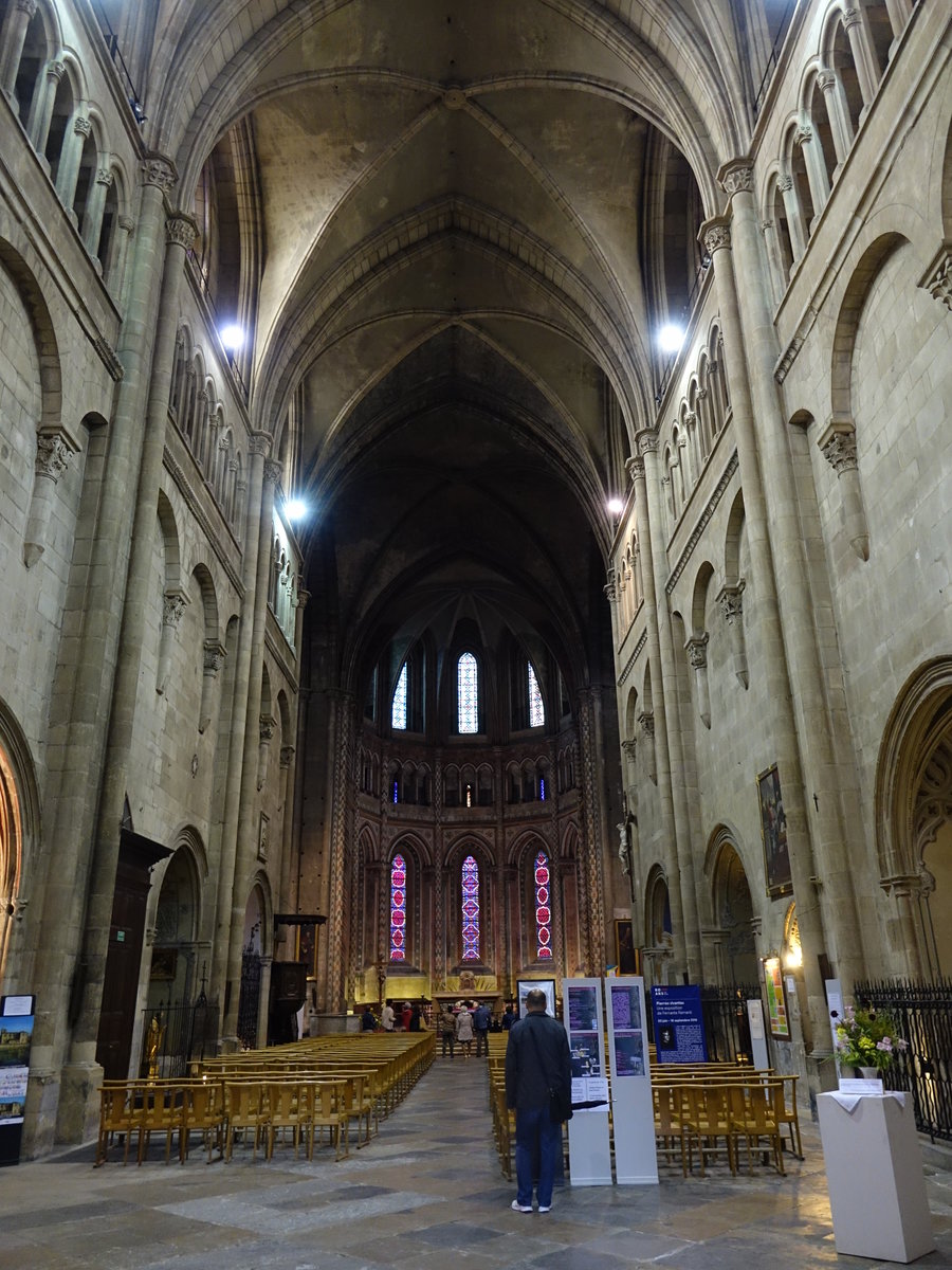 Romans-sur-Isere, Innenraum der Saint Bernard Kirche (18.09.2016)