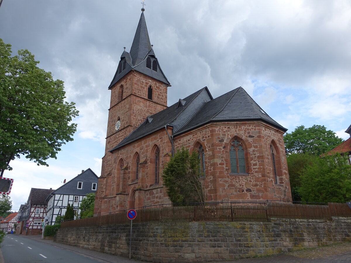 Rosenthal, evangelische Kirche, Chor 14. Jahrhundert, Langhaus erbaut von 1646 bis 1647 (17.05.2022)