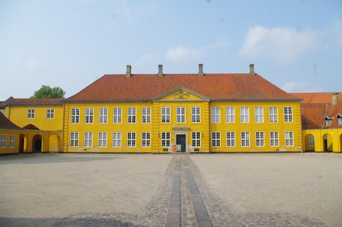 Roskilde, Palais neben der Domkirche, seit 1923 Bischofssitz (13.07.2013)