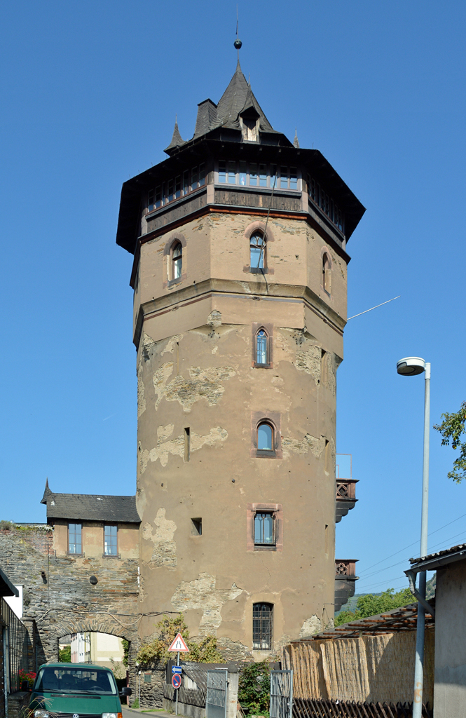 Roter Turm, auch  Haags-Turm  genannt, in Oberwesel am Rhein - 17.09.2014