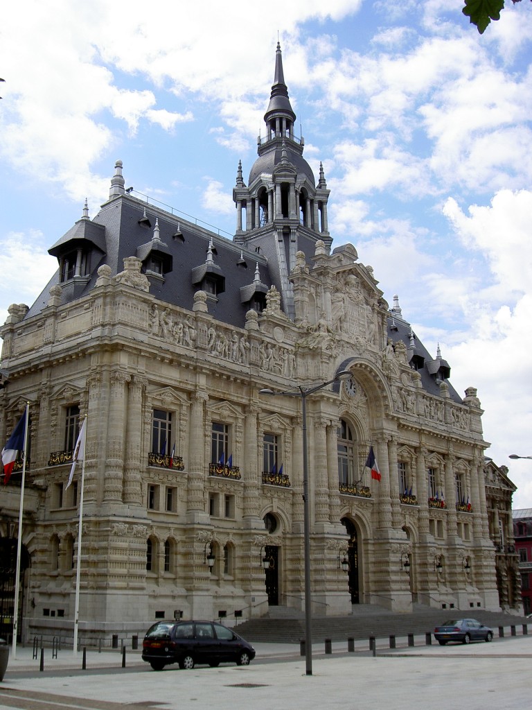 Roubaix, neugotisches Rathaus, erbaut von 1907 bis 1911 durch Architekt Ernest Thibeau (30.06.2014)