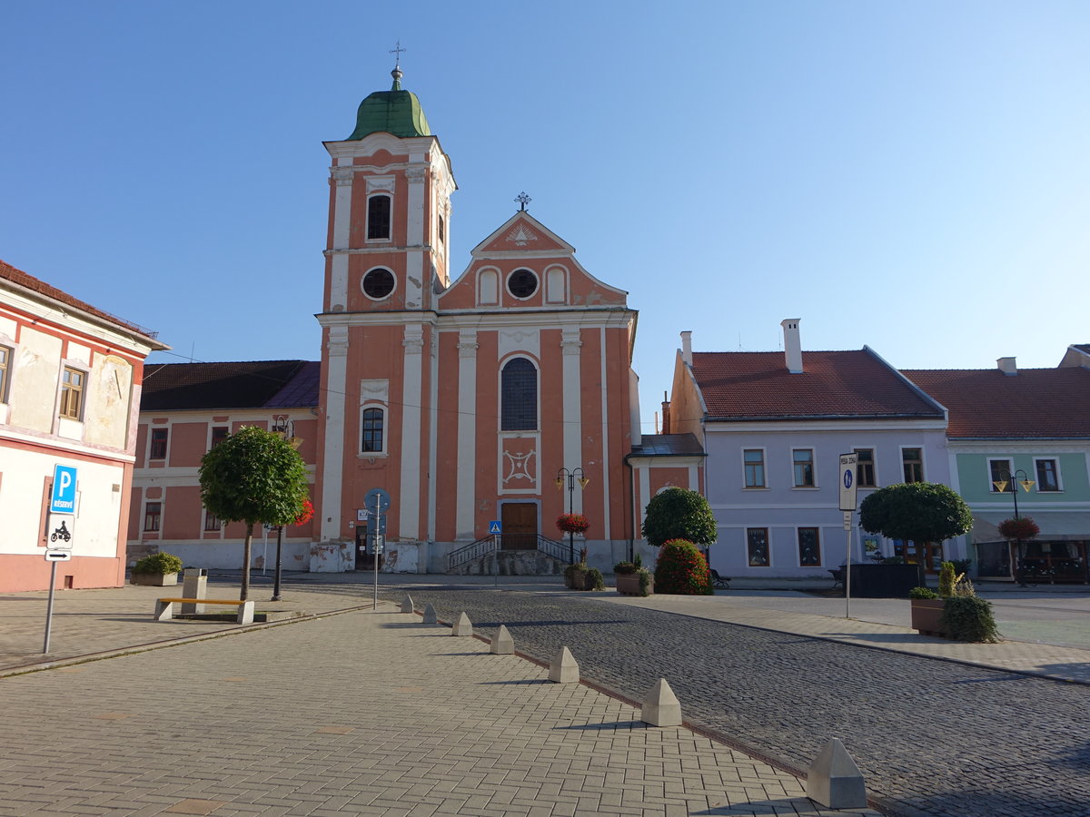 Roznava / Rosenau, Franziskanerkirche St. Anna am Namesti Banikov (30.08.2020)