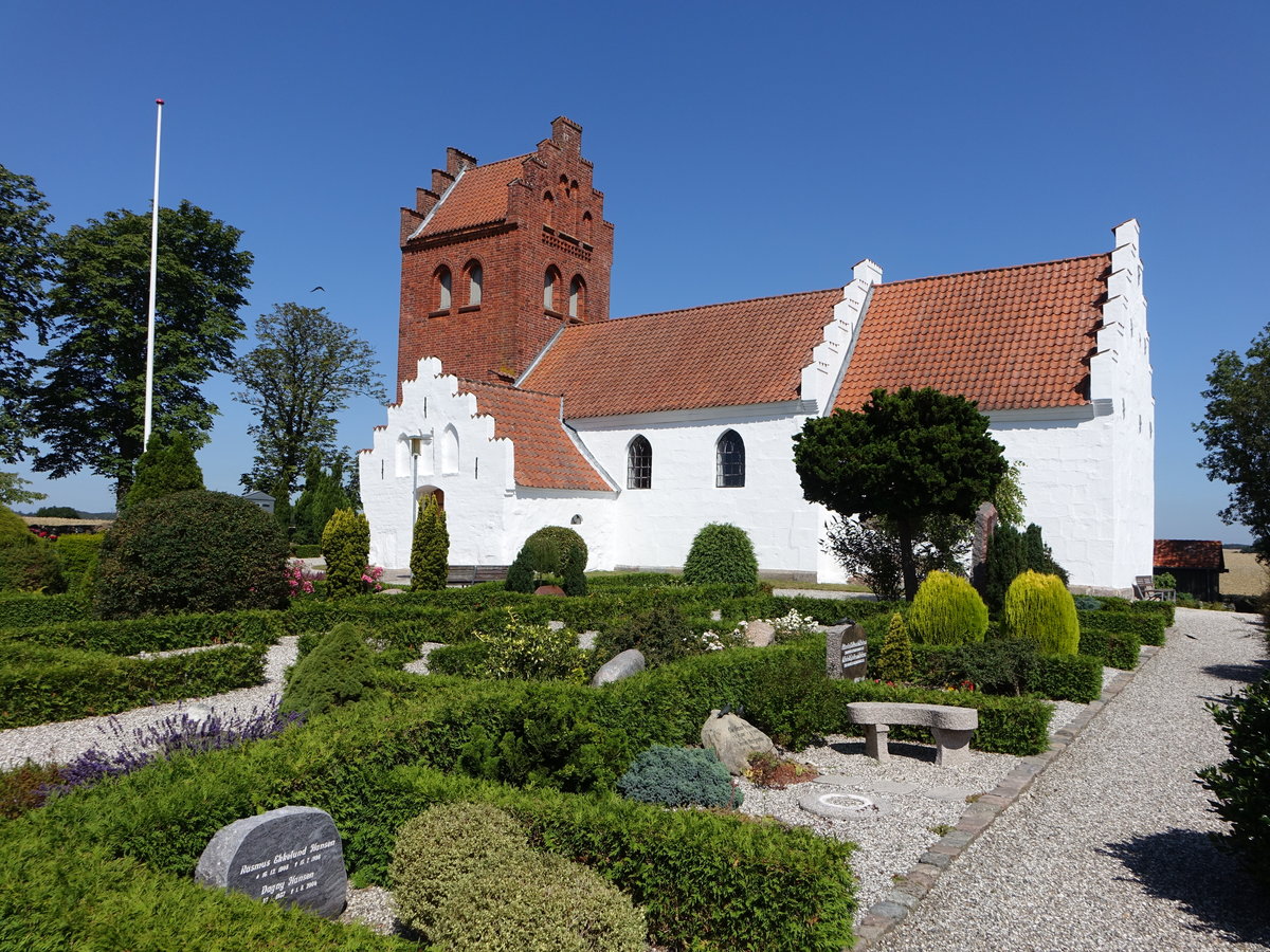 rting, romanische Ev. Kirche, erbaut im 12. Jahrhundert (24.07.2019)