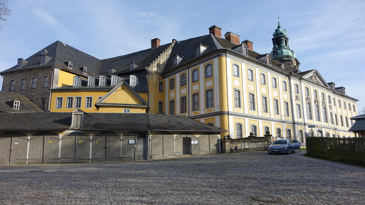 Rudolstadt, Schloss Heidecksburg, ehemaliges Residenzschloss der Frsten von Schwarzburg-Rudolstadt, erbaut von 1571 bis 1575 (22.04.2023)