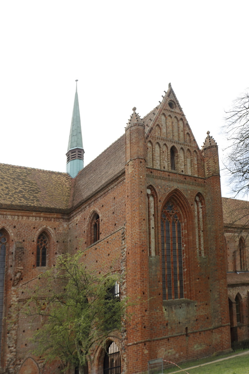 Rckseite des  Zisterzienser Kloster Chorin am 17. April 2019 im Landkreis Barnim.