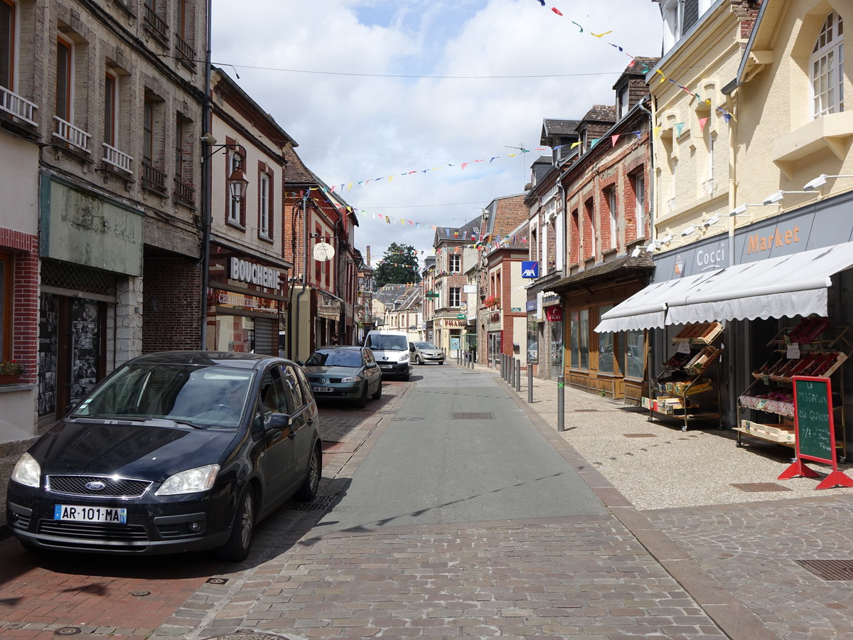 Rugles, Huser in der Rue Georges Clemenceau (11.07.2016)