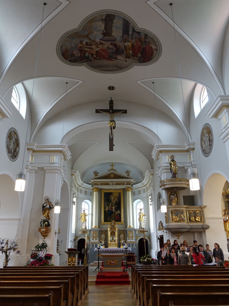 Ruhmannsfelden, Pfarrkirche St. Laurentius, erbaut von 1826 bis 1828 durch Erasmus 
Hofstetter (24.05.2015)
