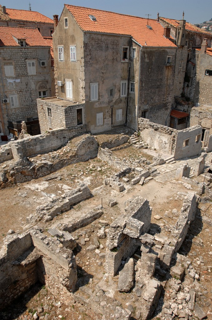 Ruine in der Altstadt von Dubrovnik. Aufnahme: Juli 2009.