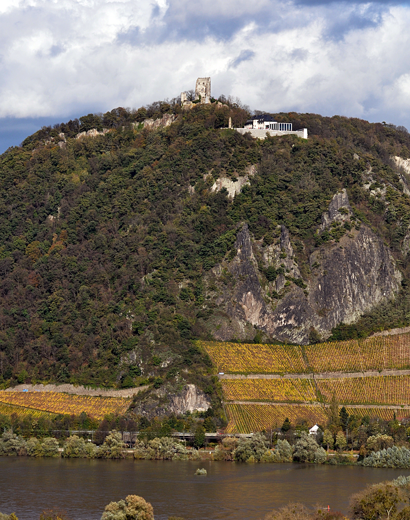 Ruine und Hotel Drachenfels im Siebengebirge - 30.10.2013