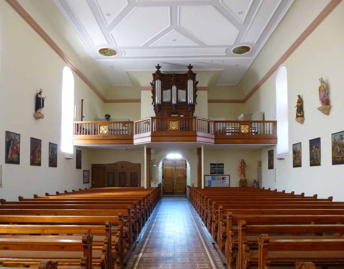 Rumersheim, Bilick zur Orgelempore in der Kirche St.Gilles mit der historischen Orgel von Fr.Callinet aus dem Jahr 1825, Juni 2017