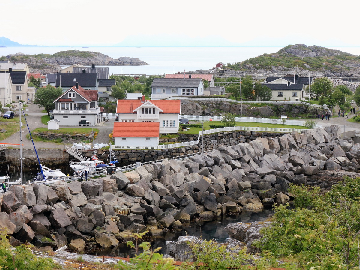 Rundgang durch Henningsvr Norwegen auf den Lofoten am 26. Juni 2016.