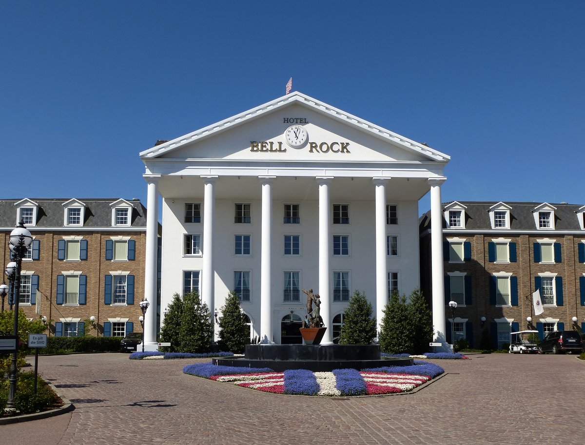 Rust, 4-Sterne-Hotel  Bell Rock  am Europapark, erbaut im Neuenglandstil, Mai 2016