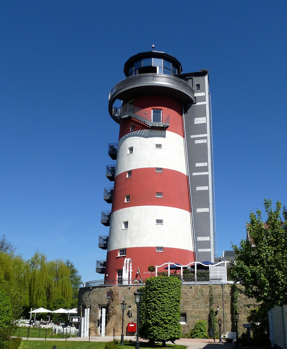 Rust, dieser  Leuchtturm  ist ein Hotel, am Europapark, Mai 2016