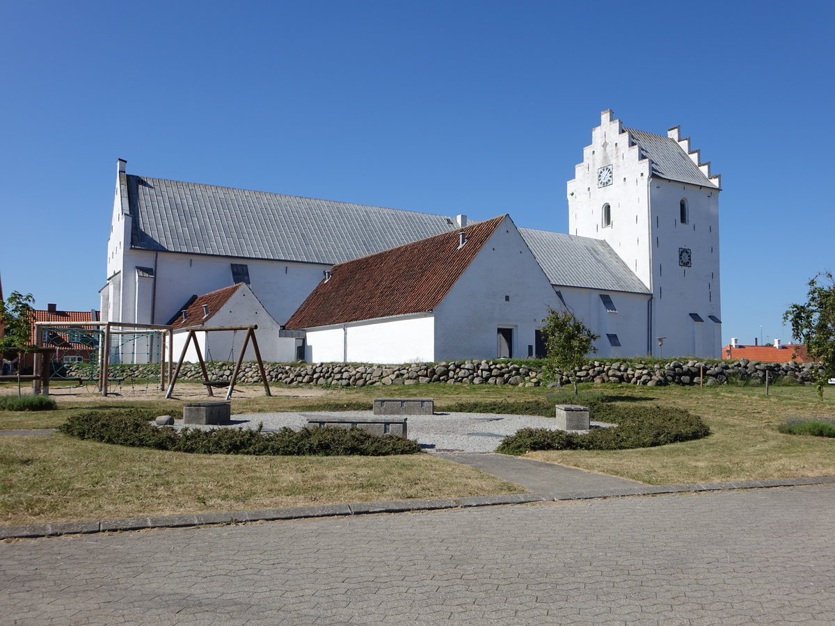 Sby, Ev. St. Marien Kirche, Backsteinkirche, erbaut im 15. Jahrhundert (08.06.2018)