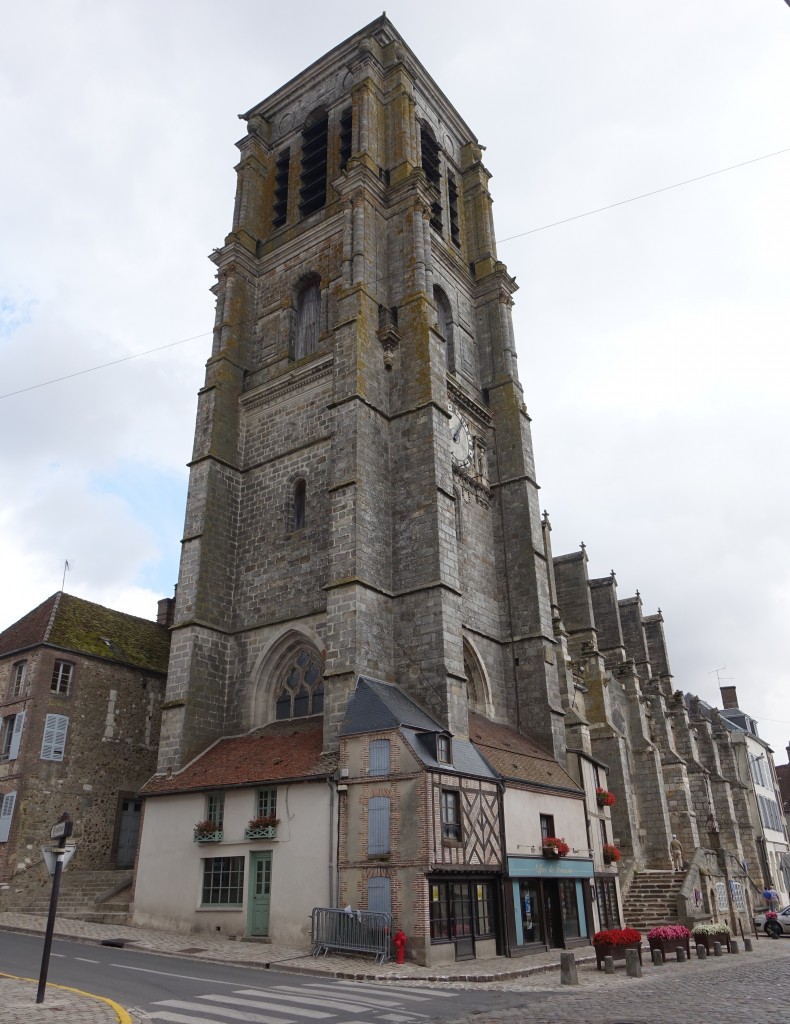 Szanne, St. Denis Kirche, erbaut im 15. Jahrhundert, Turm 17. Jahrhundert (19.07.2015)
