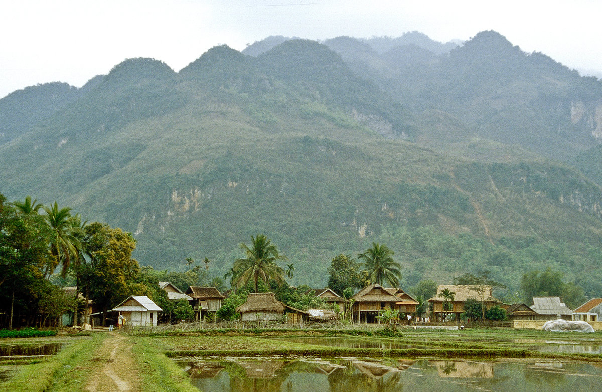Sa Pa im Norden Vietnams. Bild vom Dia. Aufnahme: Januar 2001.
