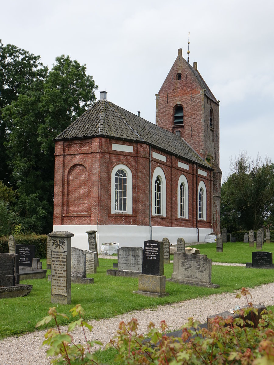 Saaksum, niederl. Ref. Kirche, erbaut 1850 durch D. Bos, Satteldachturm von 1550 (27.07.2017)