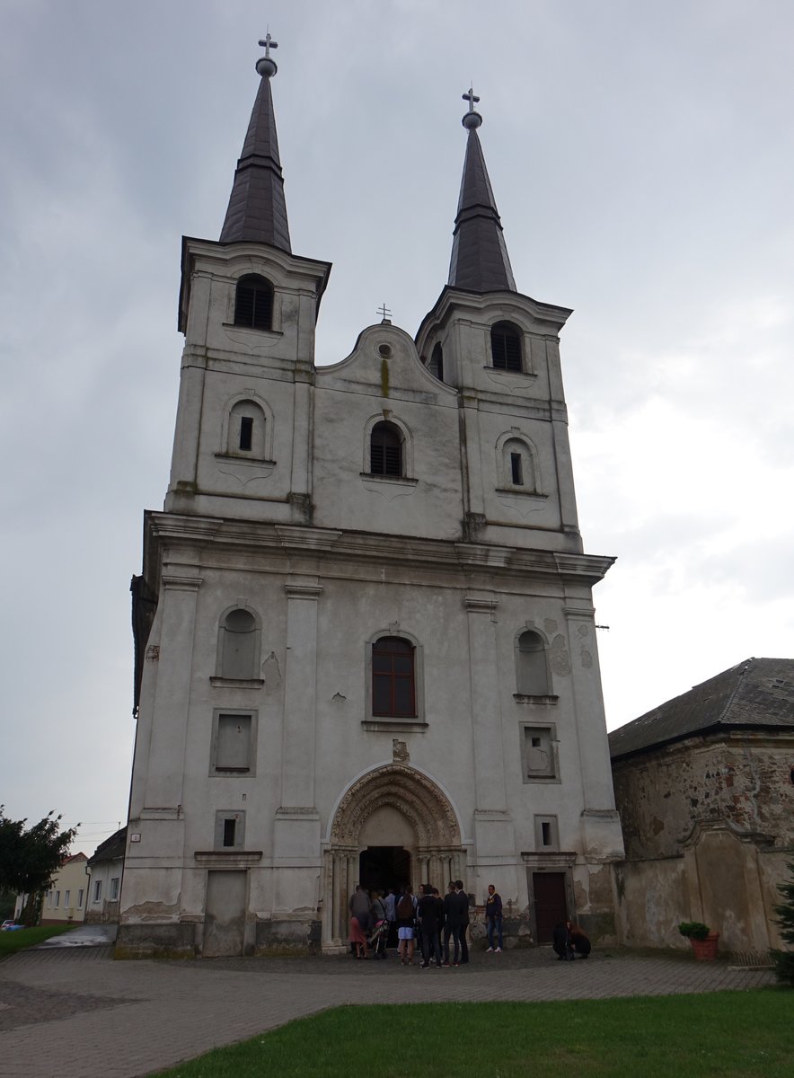 Sahy, kath. Pfarrkirche Maria Himmelfahrt, erbaut ab 1832 (03.09.2018)