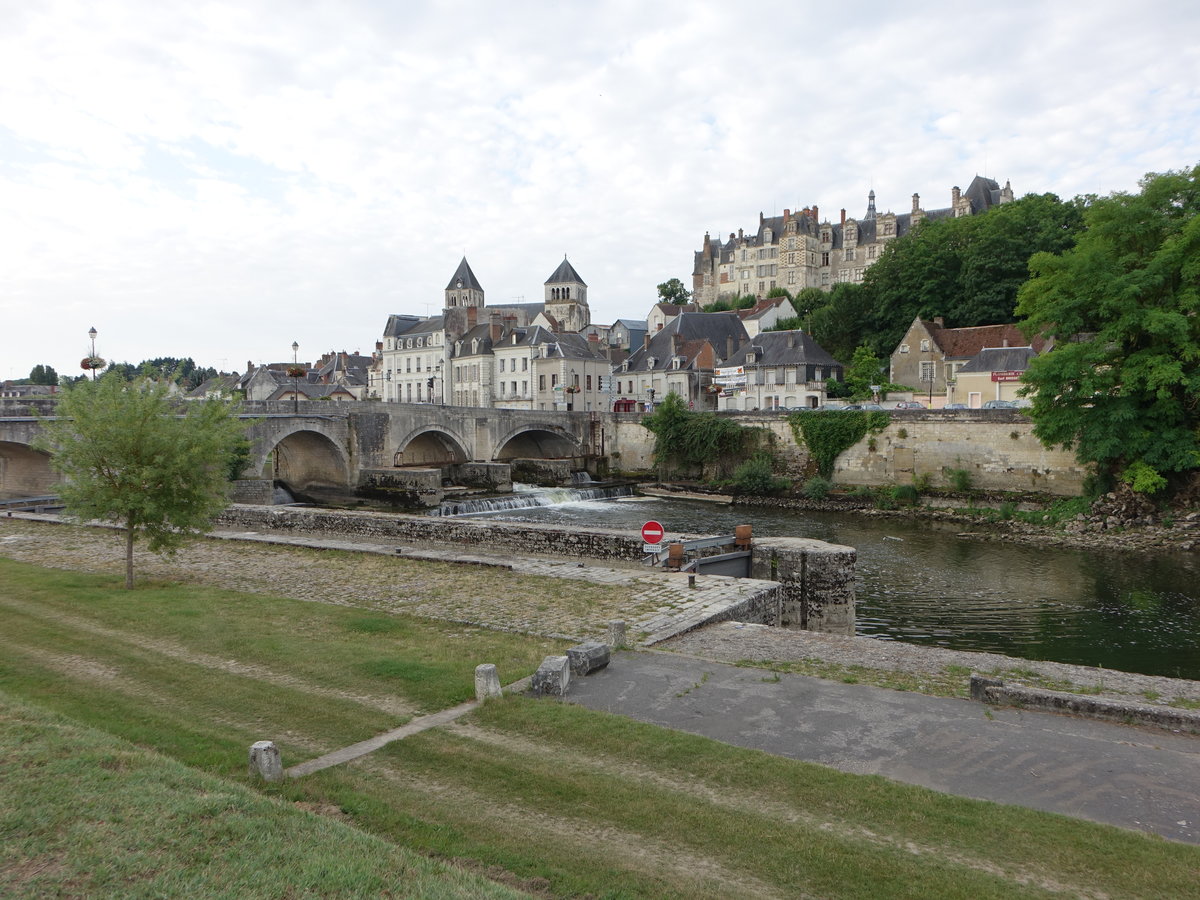 Saint-Aignan am Fluss Cher, Stiftskirche St. Aignan und Chateau (08.07.2017)