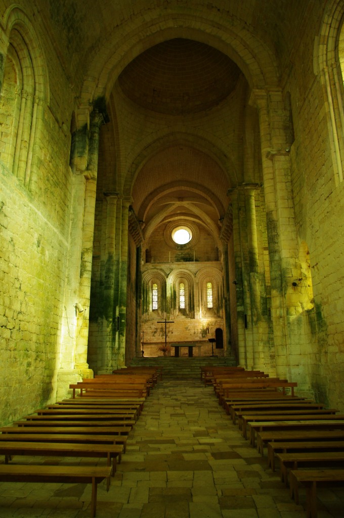 Saint Amand de Coly, Langschiff der Abteikirche (20.09.2009)