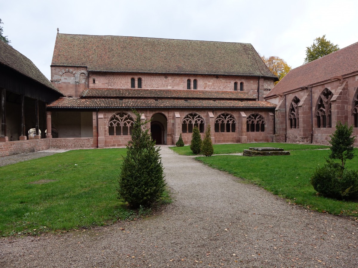 Saint-Di-des-Vosges, romanische Kirche Notre Dame im Kreuzgang der Kathedrale (25.10.2015)