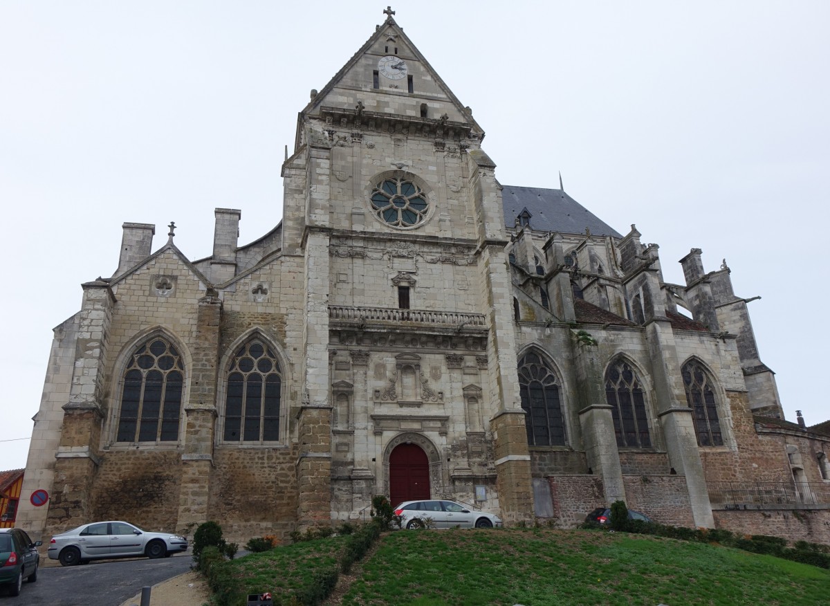 Saint-Florentin, Kirche St. Florentin, erbaut im 16. Jahrhundert (28.10.2015)