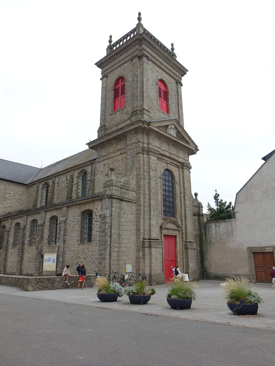 Saint-Gildas-de-Rhuys, Klosterkirche St. Gildas, erbaut im 17. Jahrhundert durch den Architekten Delourme (11.07.2017)