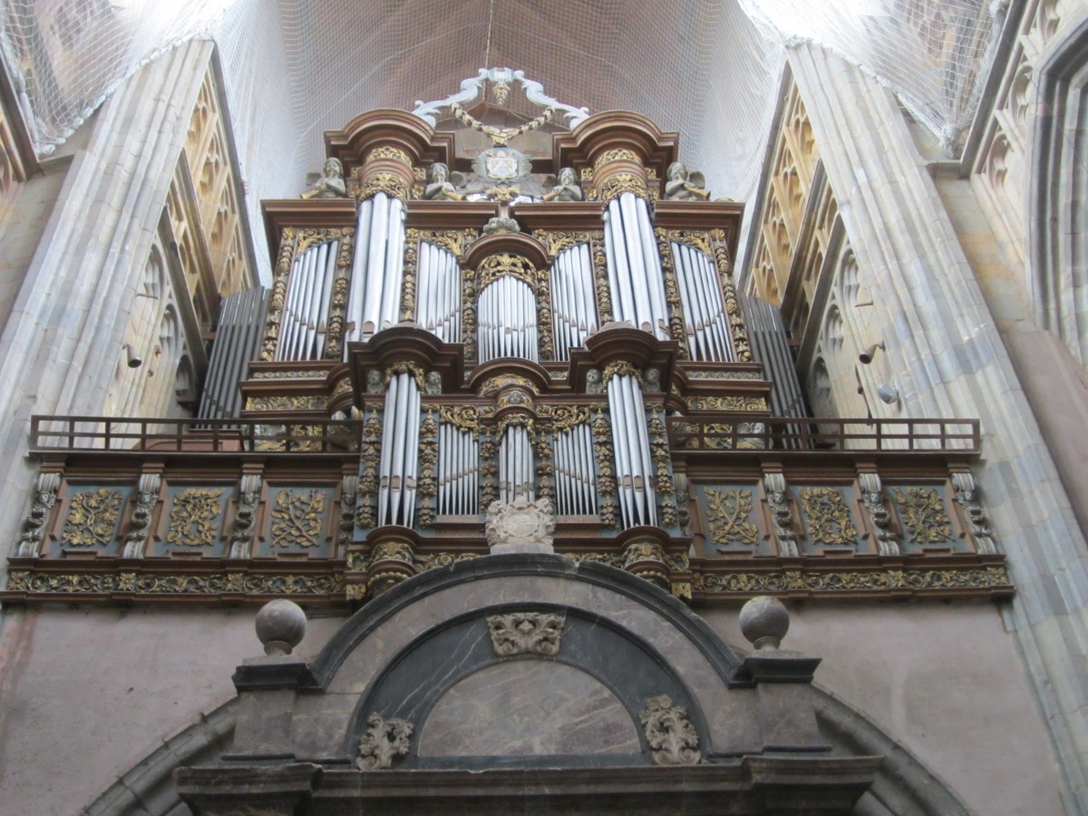 Saint-Hubert, Orgel der St. Hubert Klosterkirche, erbaut 1685 durch den Orgelbauer Antoine Le Picard (28.06.2014)