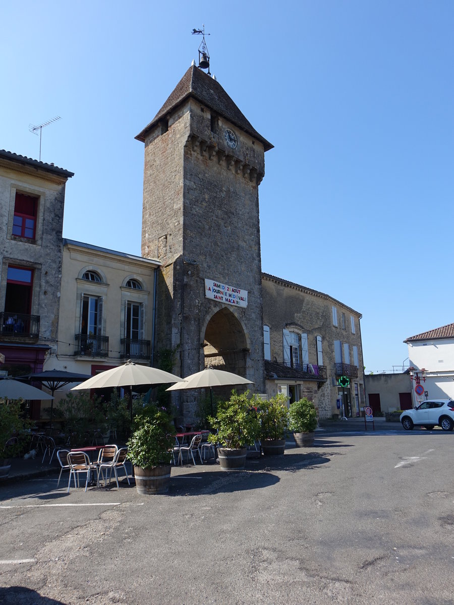 Saint-Macaire, Stadttor am Place General de Gaulle (25.07.2018)