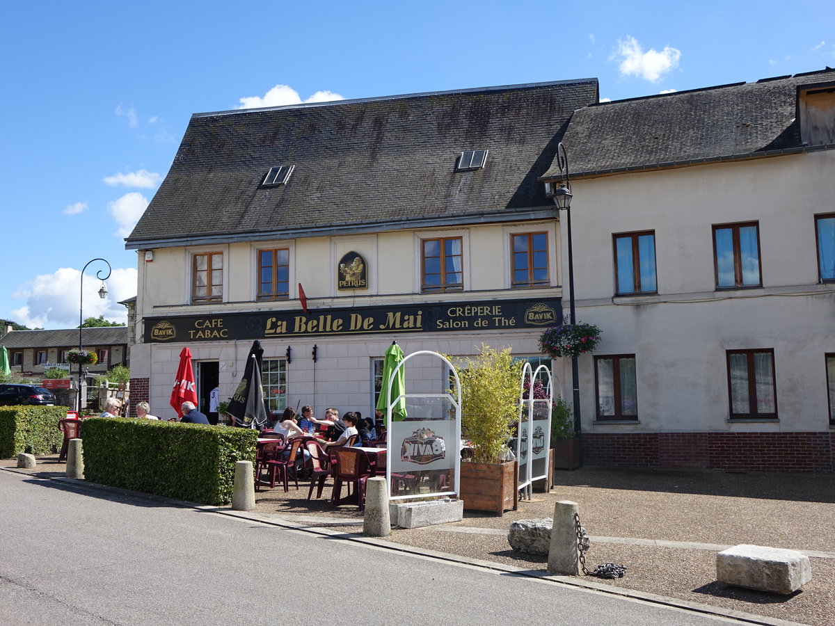 Saint-Martin de Boscherville, Cafe an der Route de Abbaye (14.07.2016)