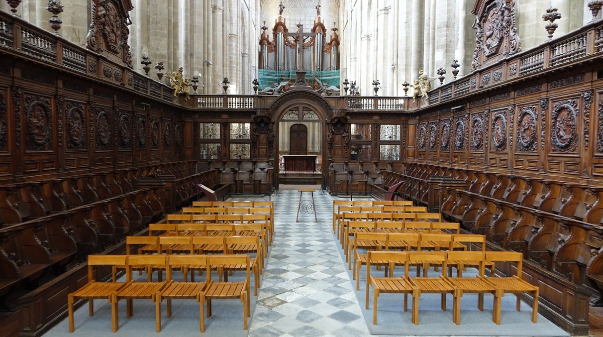 Saint-Maximin-la-Sainte-Baume, Chorgesthl aus dem 17. Jahrhundert in der Basilika (26.09.2017)