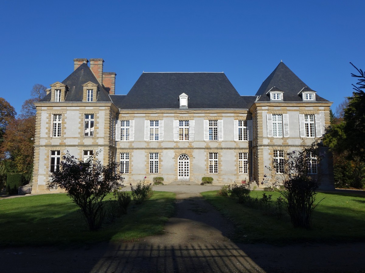 Saint-Menoux, Chteau de Souys, erbaut im 17. Jahrhundert (31.10.2015)
