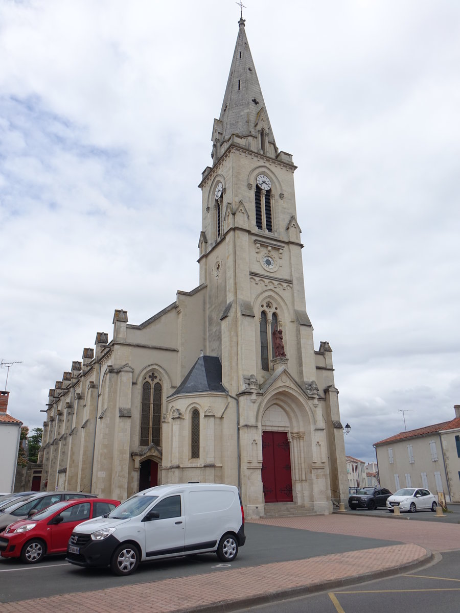 Saint-Michel-en-l’Herm, neugotische Kirche St. Michel, erbaut im 19. Jahrhundert (13.07.2017)