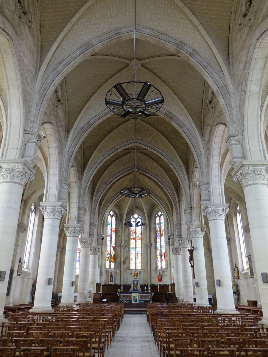 Saint-Michel-en-l’Herm, neugotischer Innenraum der St. Michel Kirche (13.07.2017)
