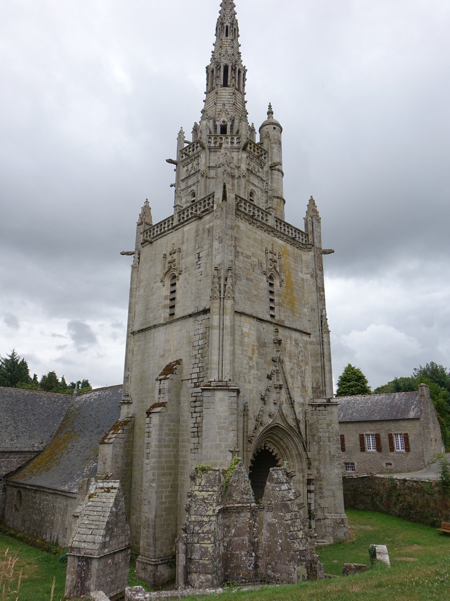 Saint-Nicodeme, Kirche St. Nicodeme, erbaut im 16. Jahrhundert (11.07.2017)