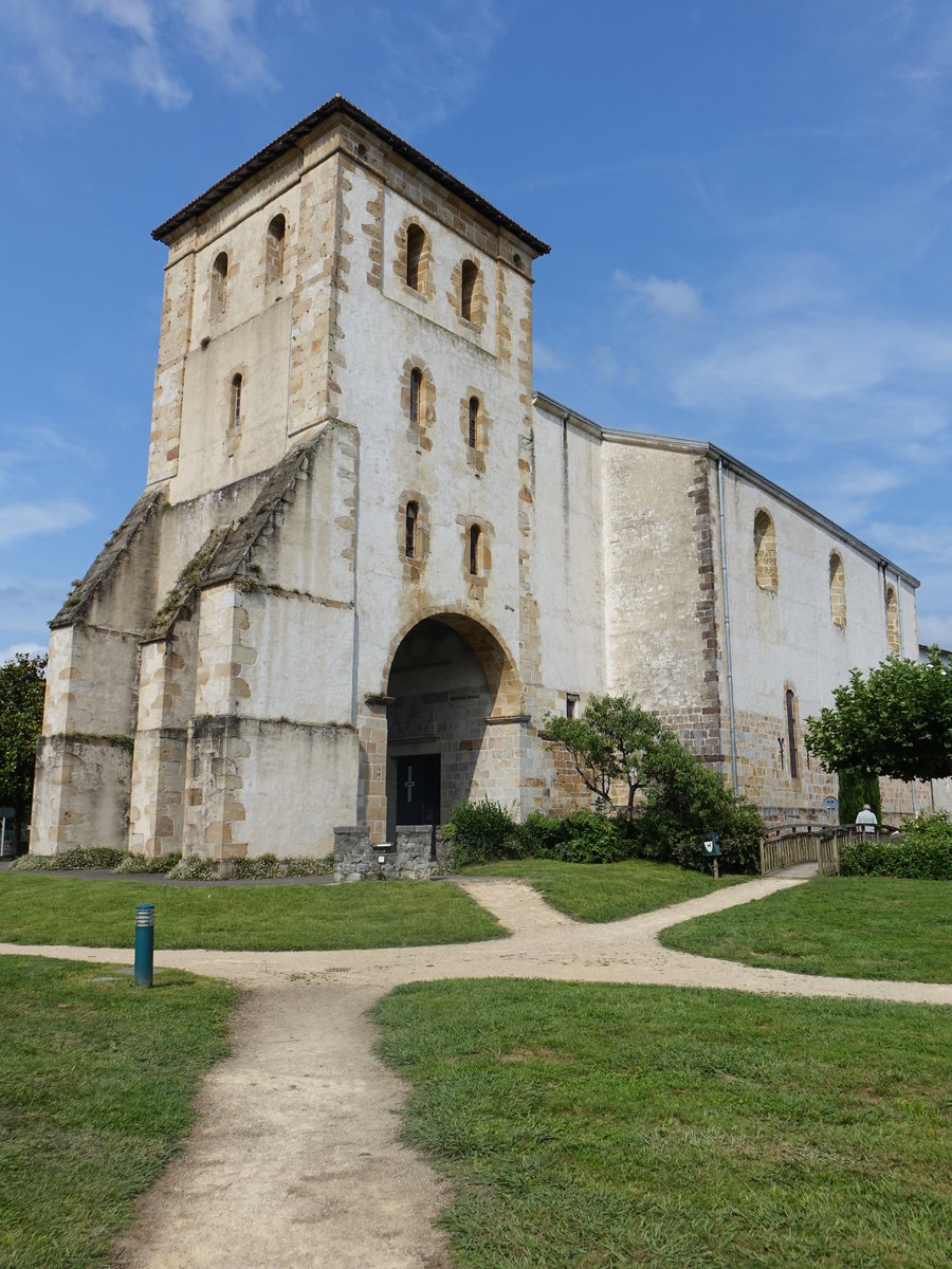 Saint-Pe-sur-Nivelle, Kirche St. Pierre, erbaut im 17. Jahrhundert (26.07.2018)