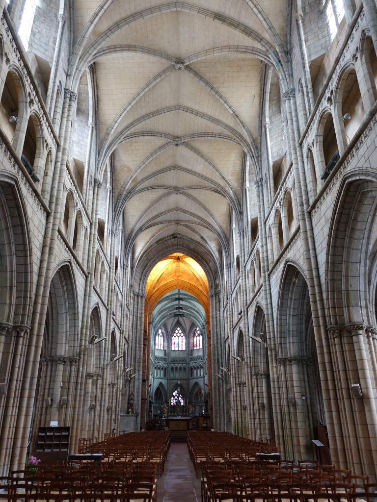 Saint-Pol-de-Leon, Mittelschiff der Kathedrale (14.07.2015)