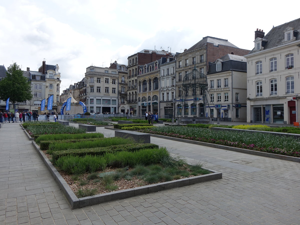 Saint-Quentin, Place du Hotel de Ville (15.05.2016)