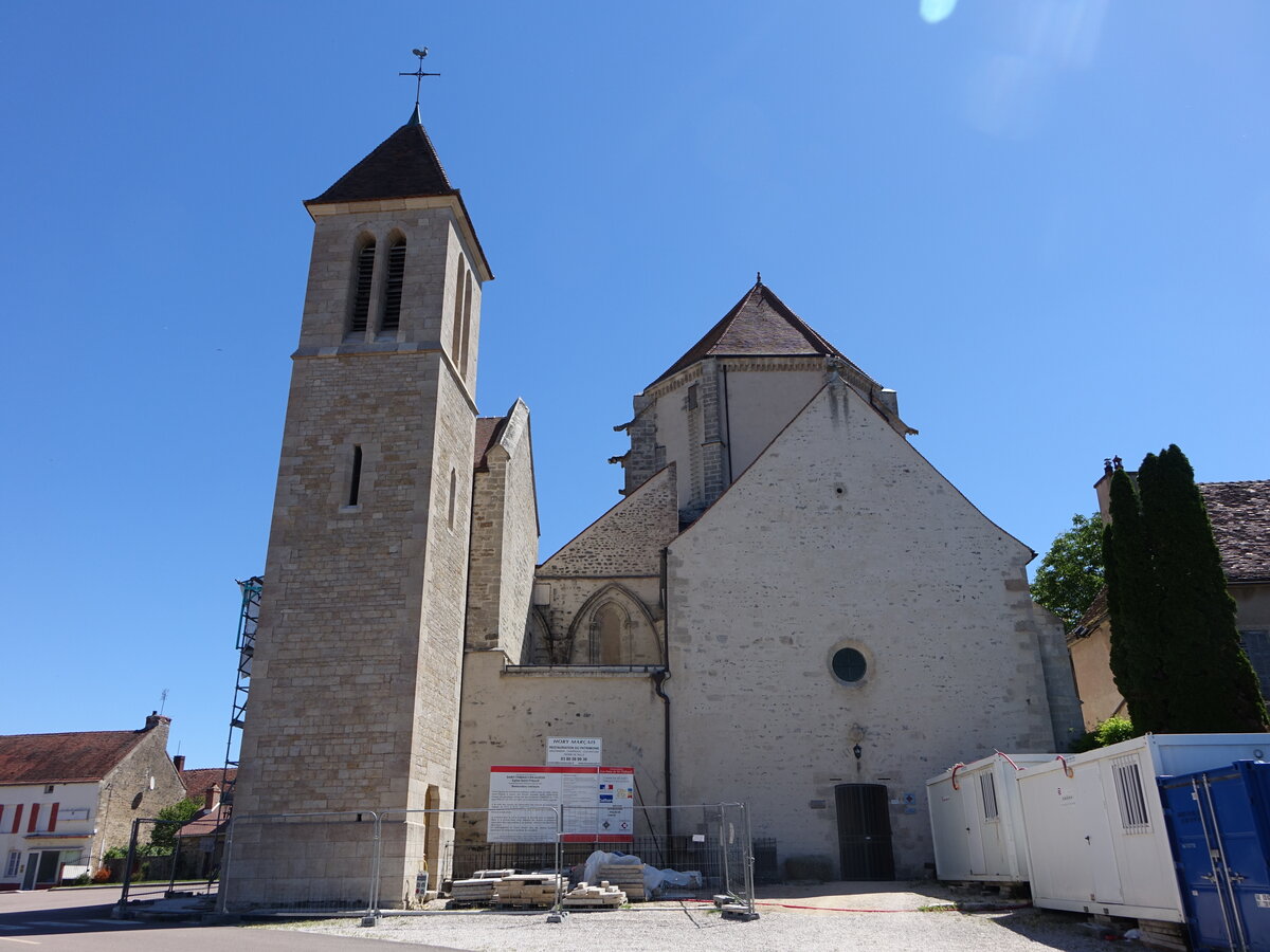 Saint-Thibault, gotische Pfarrkirche St. Thibault, erbaut Ende des 13. Jahrhundert (02.07.2022)