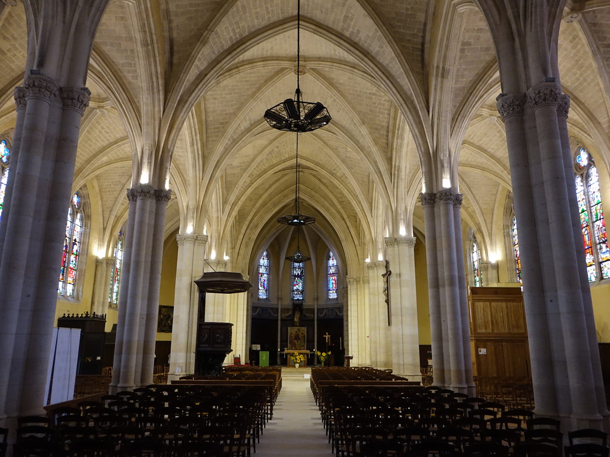 Sainte-Foy-la-Grande, gotischer Innenraum der Notre-Dame Kirche (25.07.2018)