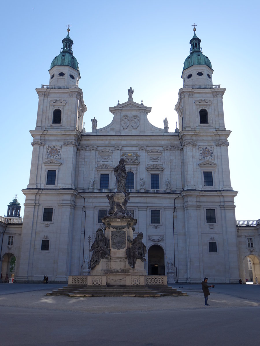 Salzburg, Dom St. Rupert und Virgil, erbaut von 1614 bis 1628 (19.04.2019)